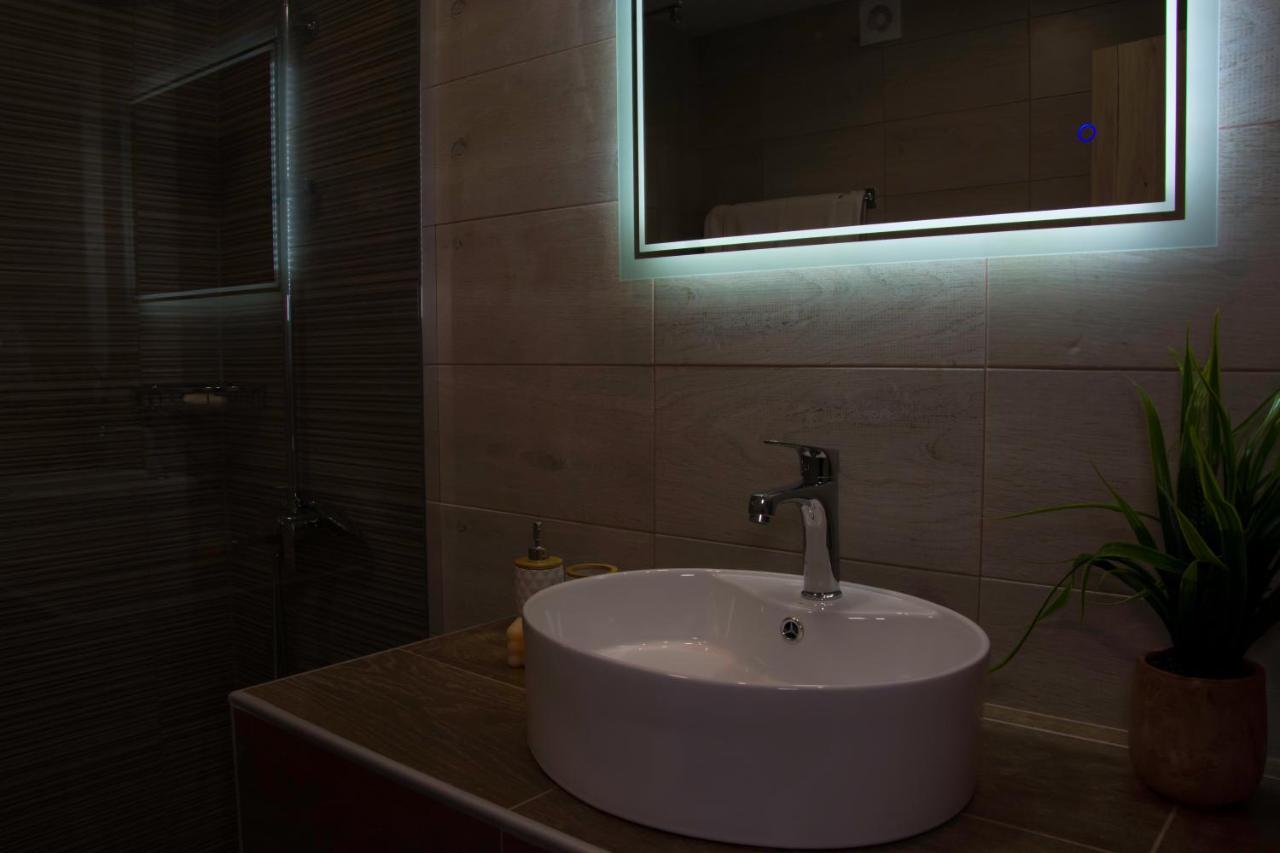 Big Max Guesthouse Кавос Экстерьер фото