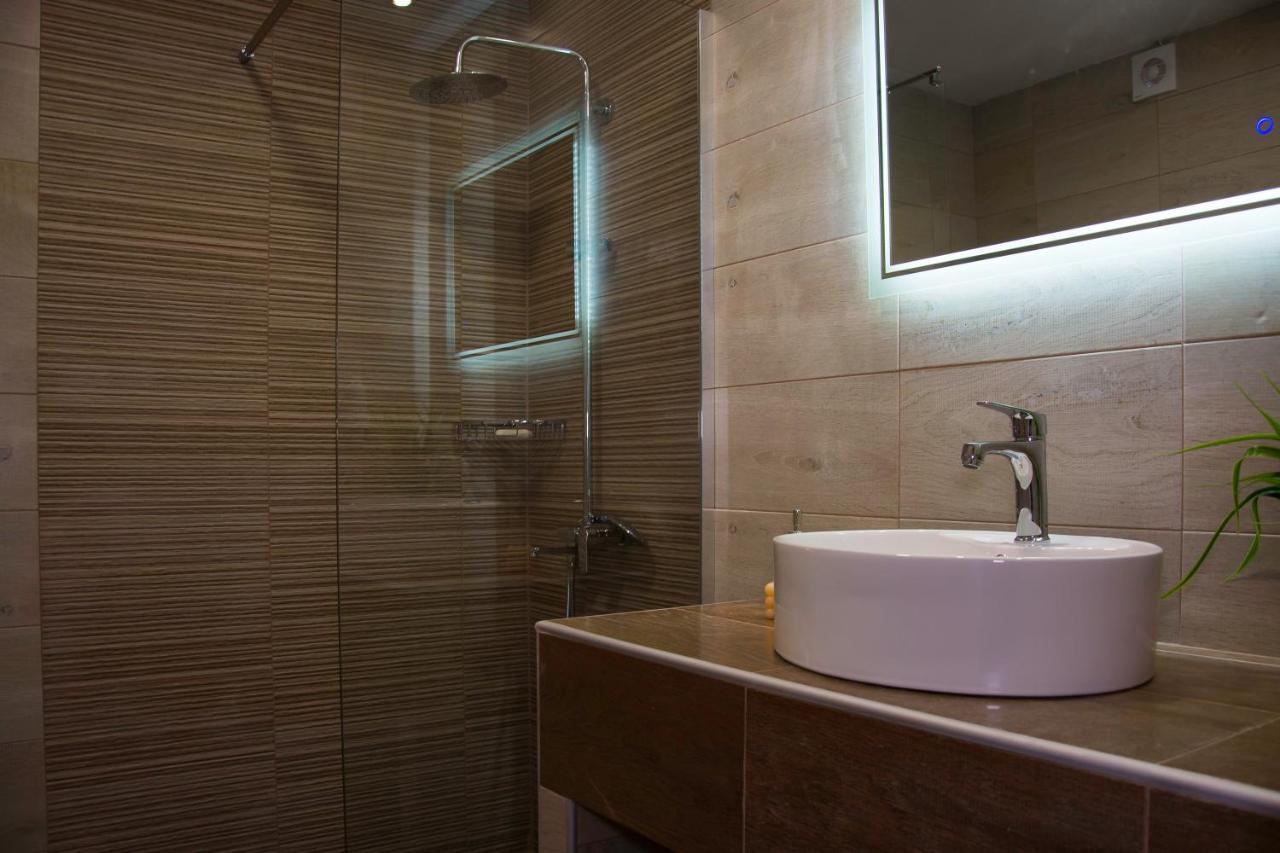 Big Max Guesthouse Кавос Экстерьер фото