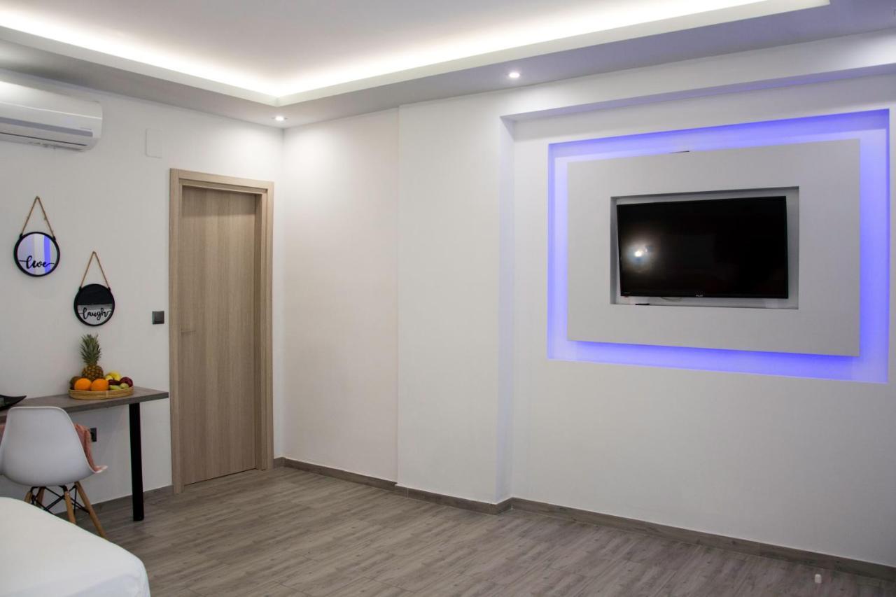 Big Max Guesthouse Кавос Экстерьер фото